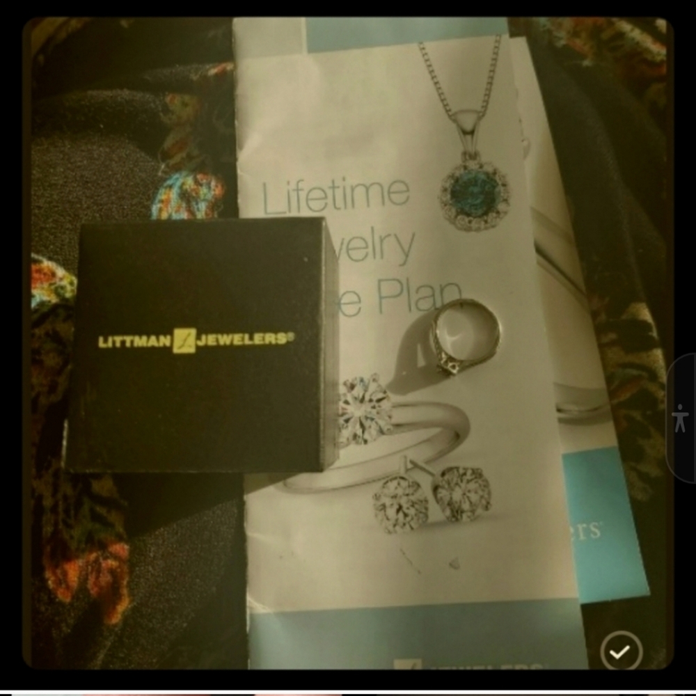 NWT Littman gold & Diamond ring w/ papers & lifetime warranty